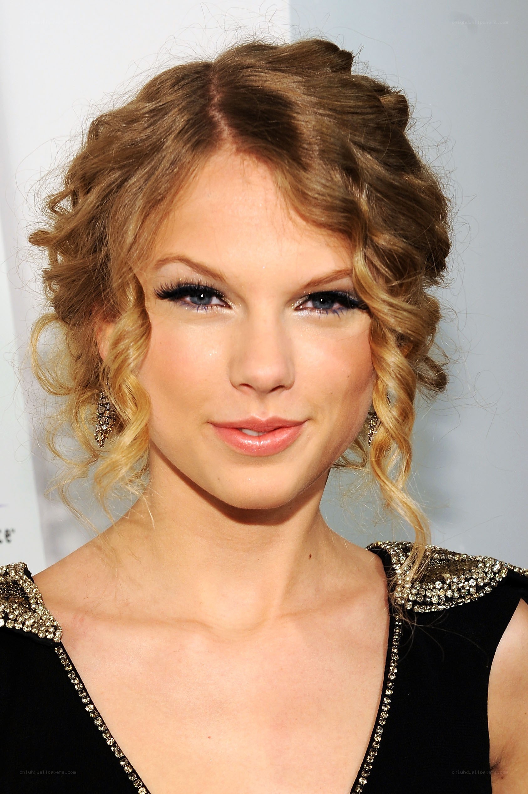 Taylor Swift at an event