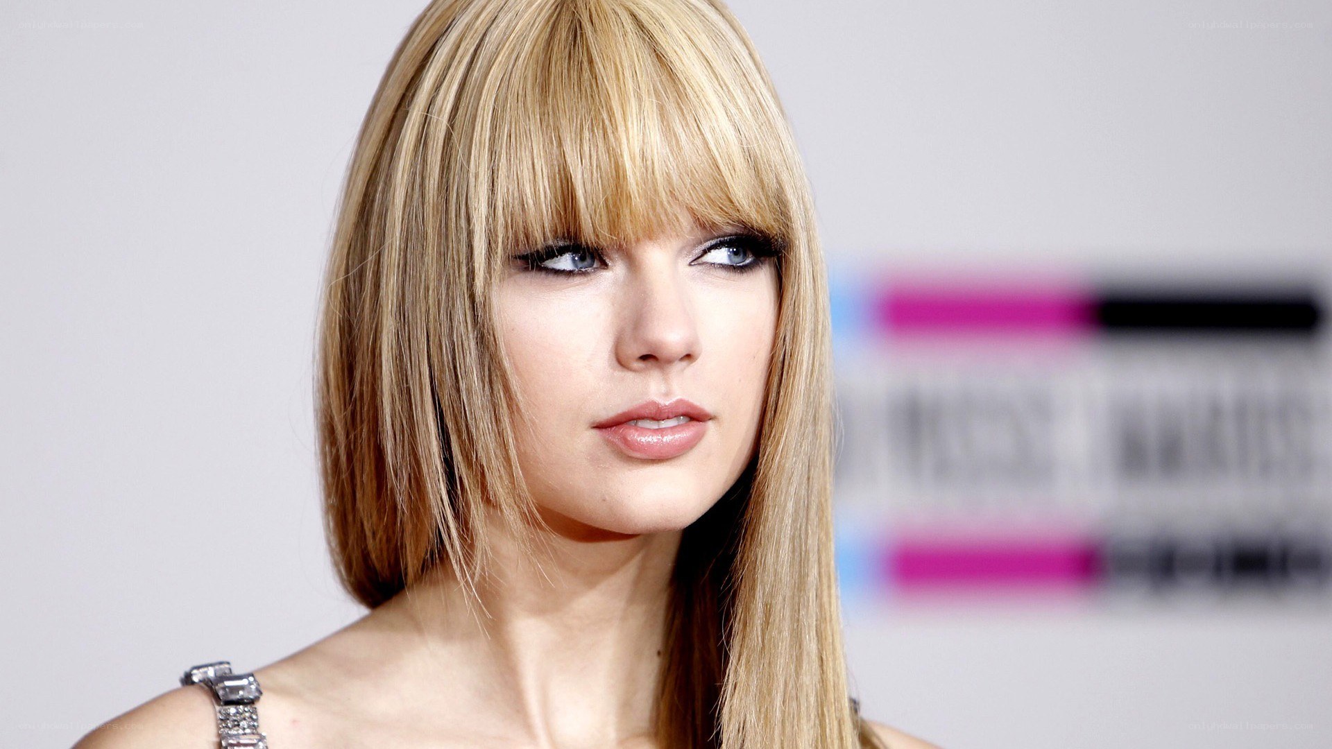 Taylor Swift at an event