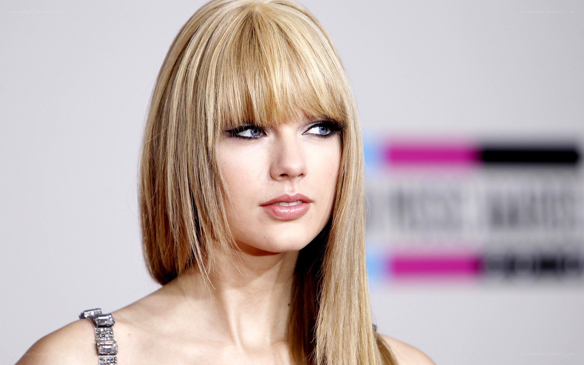 Taylor Swift at awards event