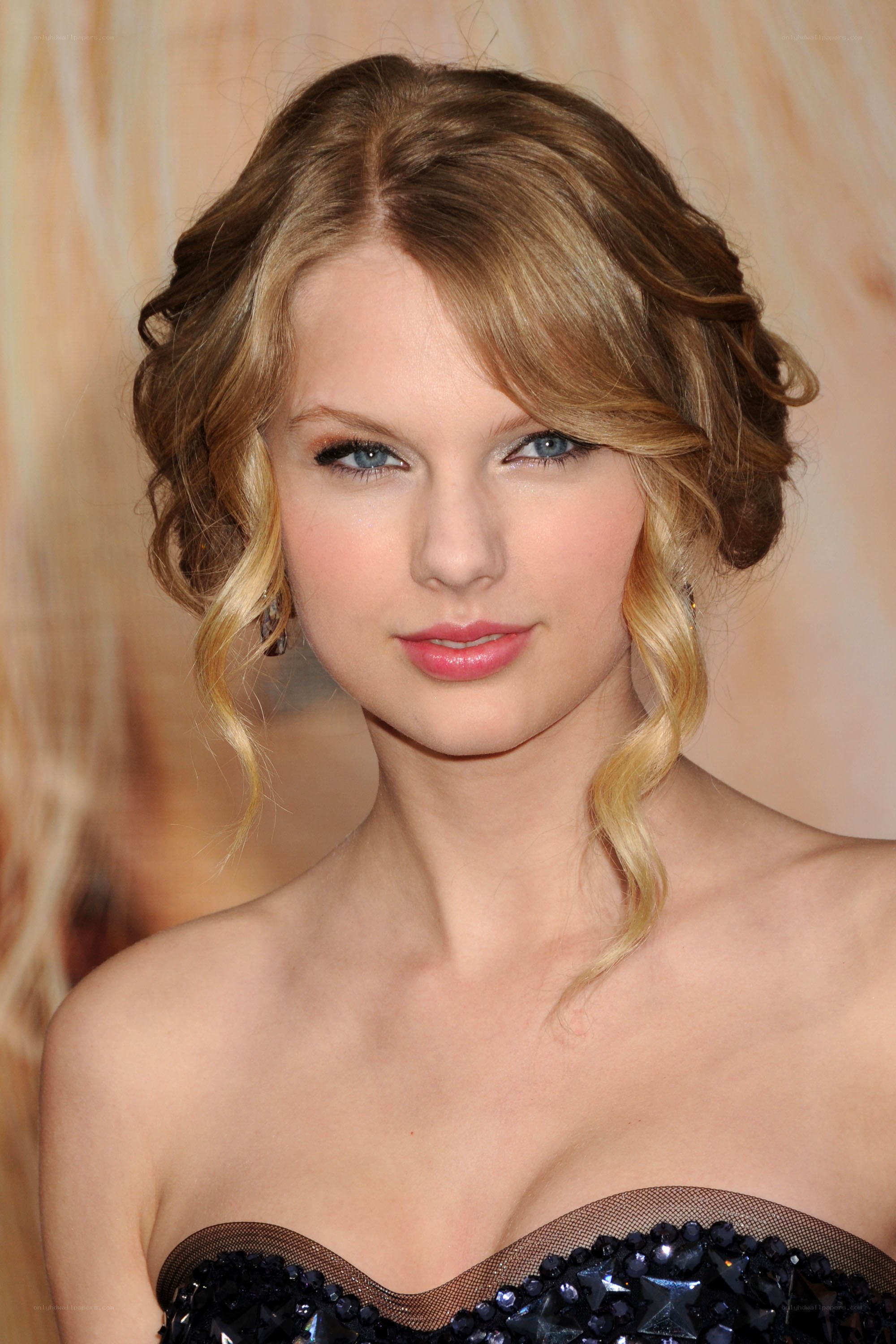 Taylor Swift at event