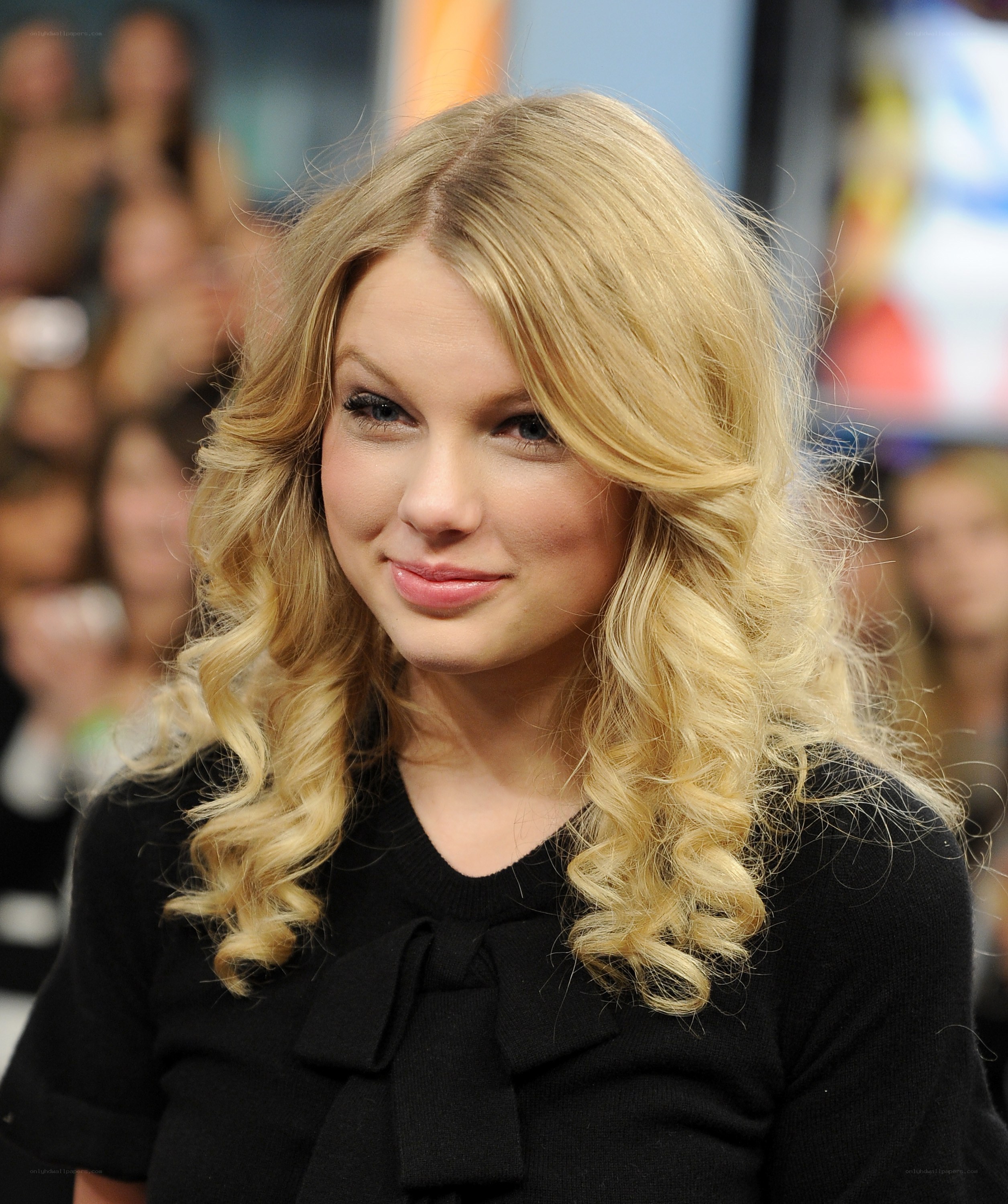 Taylor Swift at event