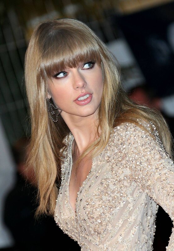 Taylor Swift at event