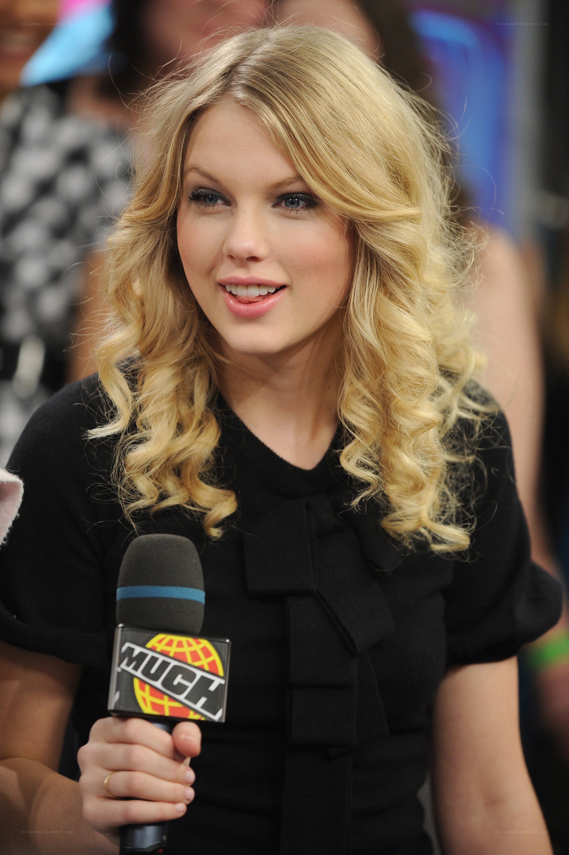 Taylor Swift at MuchMusic event