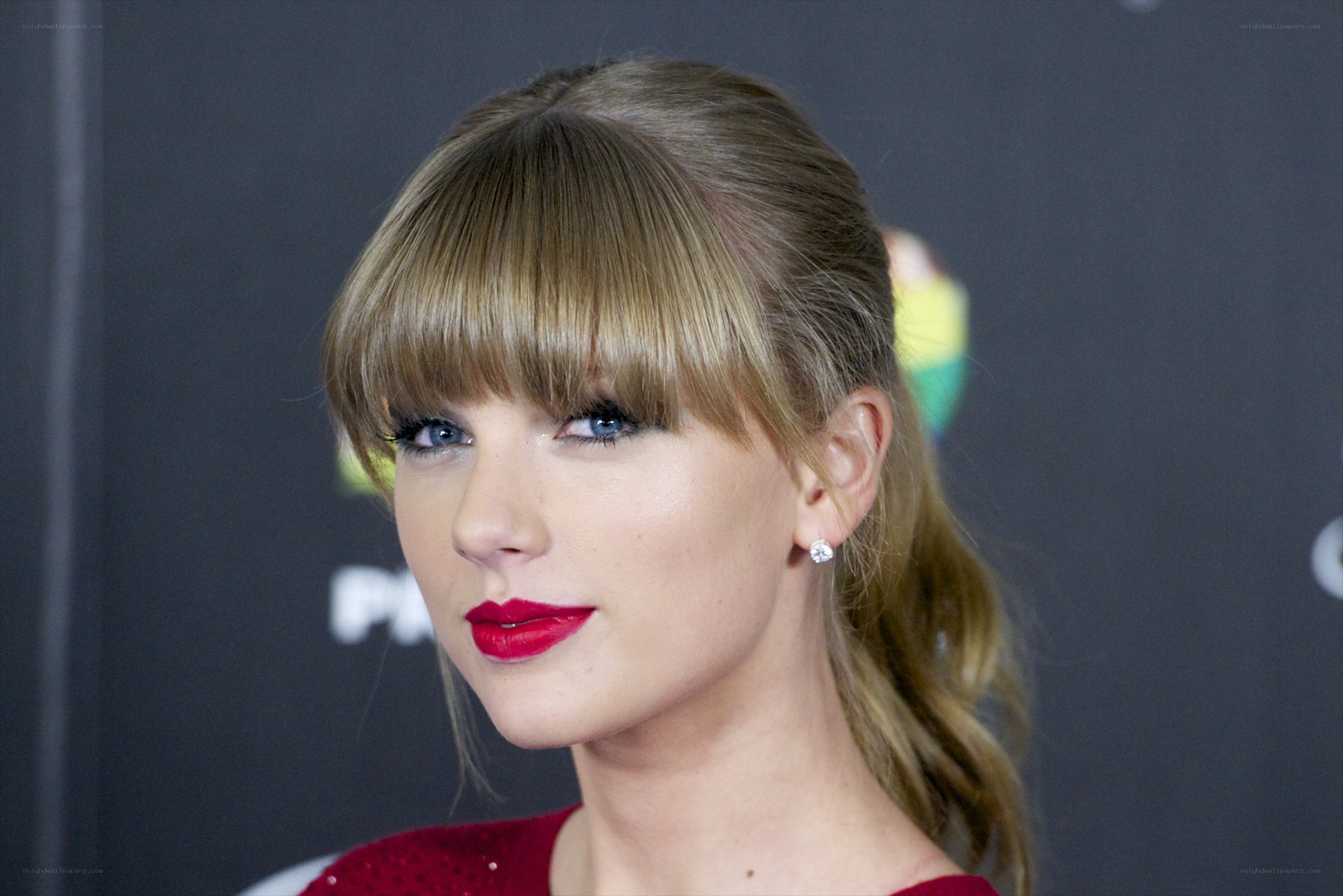 Taylor Swift at red carpet event