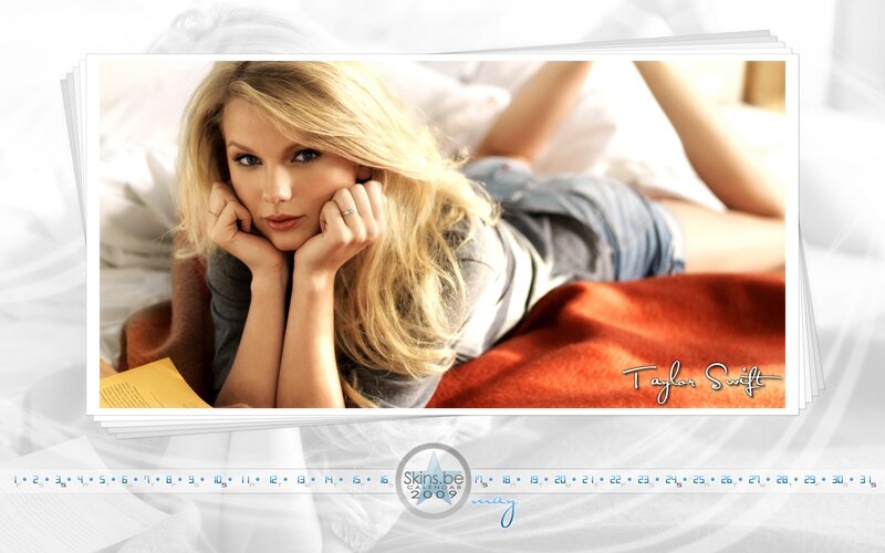 Taylor Swift calendar photo