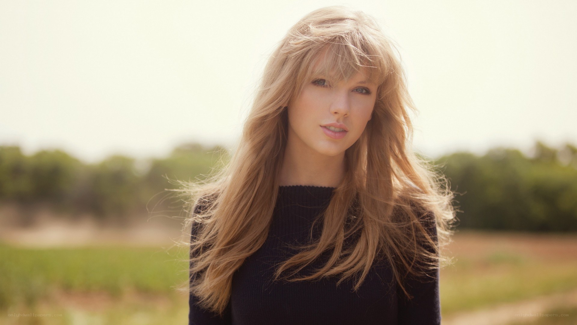 Taylor Swift in a field