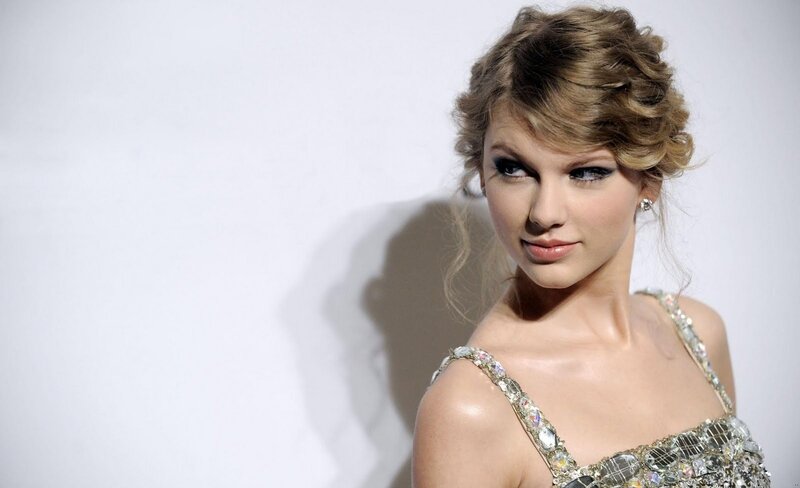 Taylor Swift in a sparkly dress