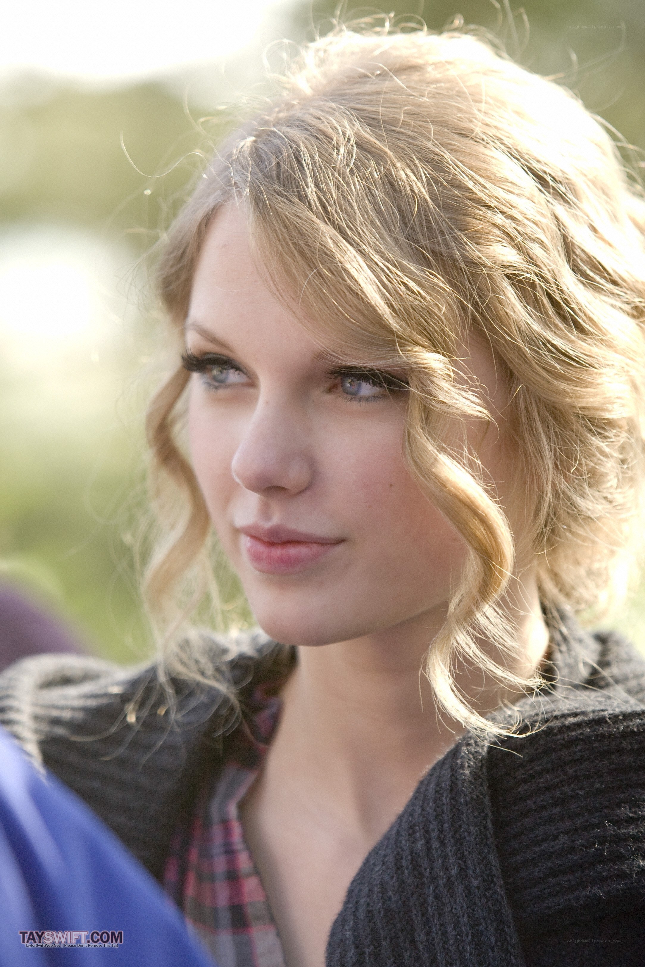 Taylor Swift in sunlight