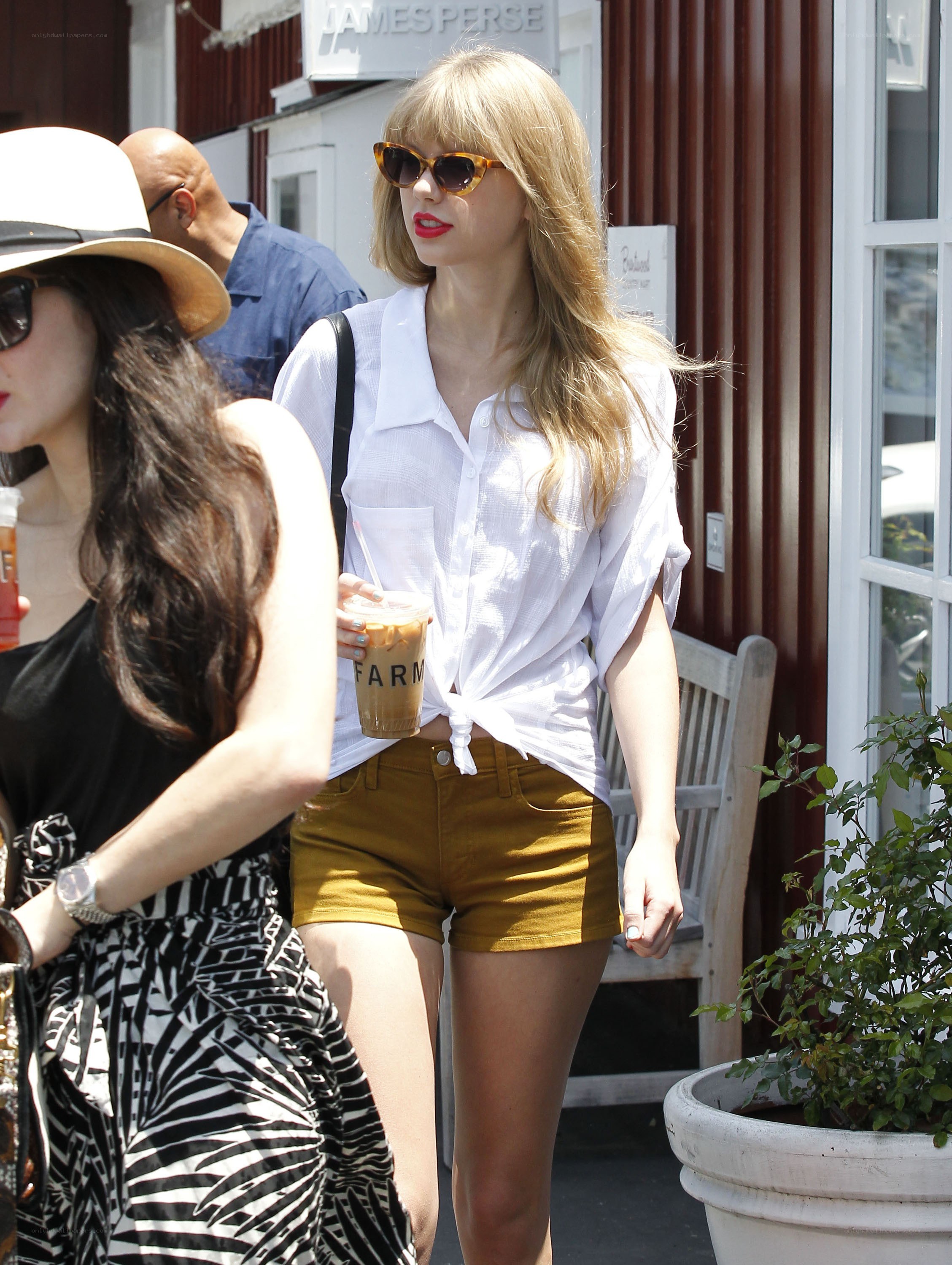 Taylor Swift on a sunny day