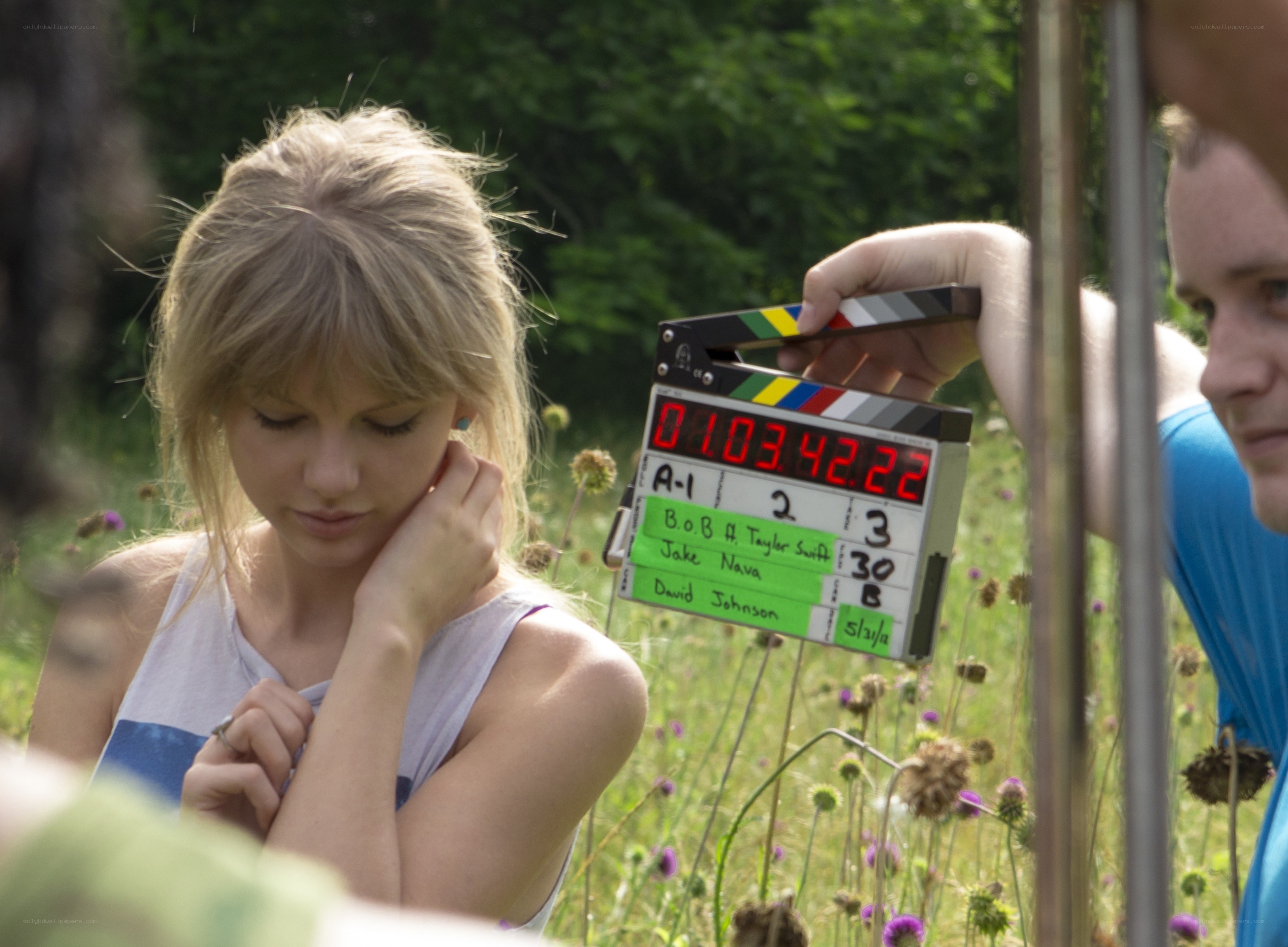 Taylor Swift on film set