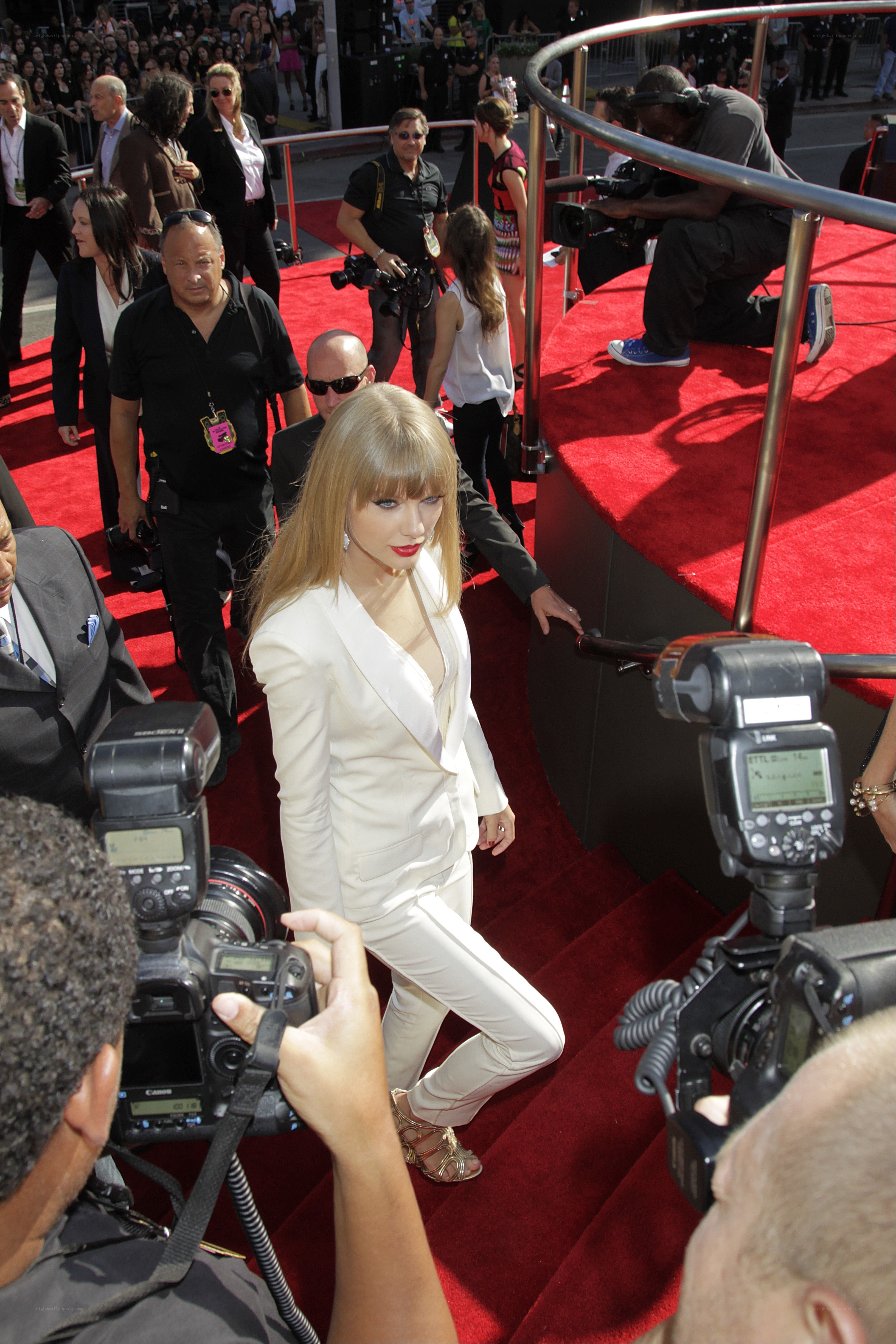 Taylor Swift on red carpet