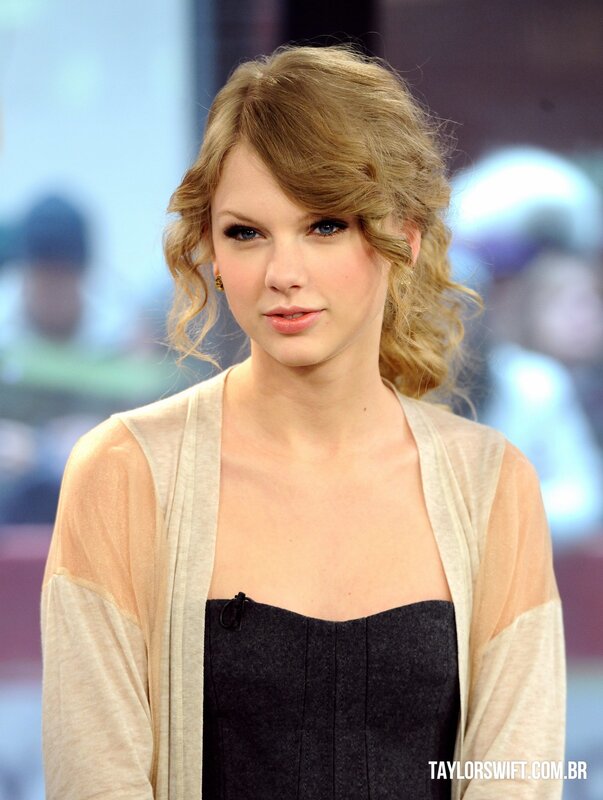 Taylor Swift on talk show