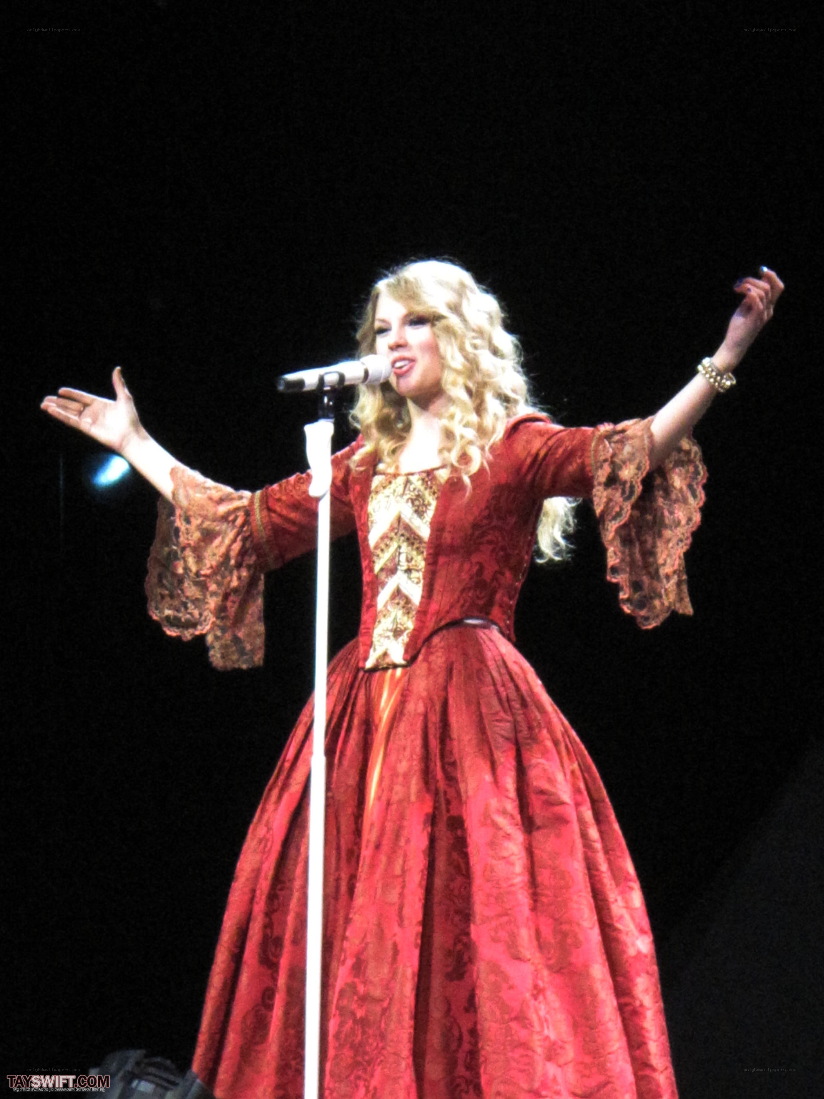 Taylor Swift performing on stage
