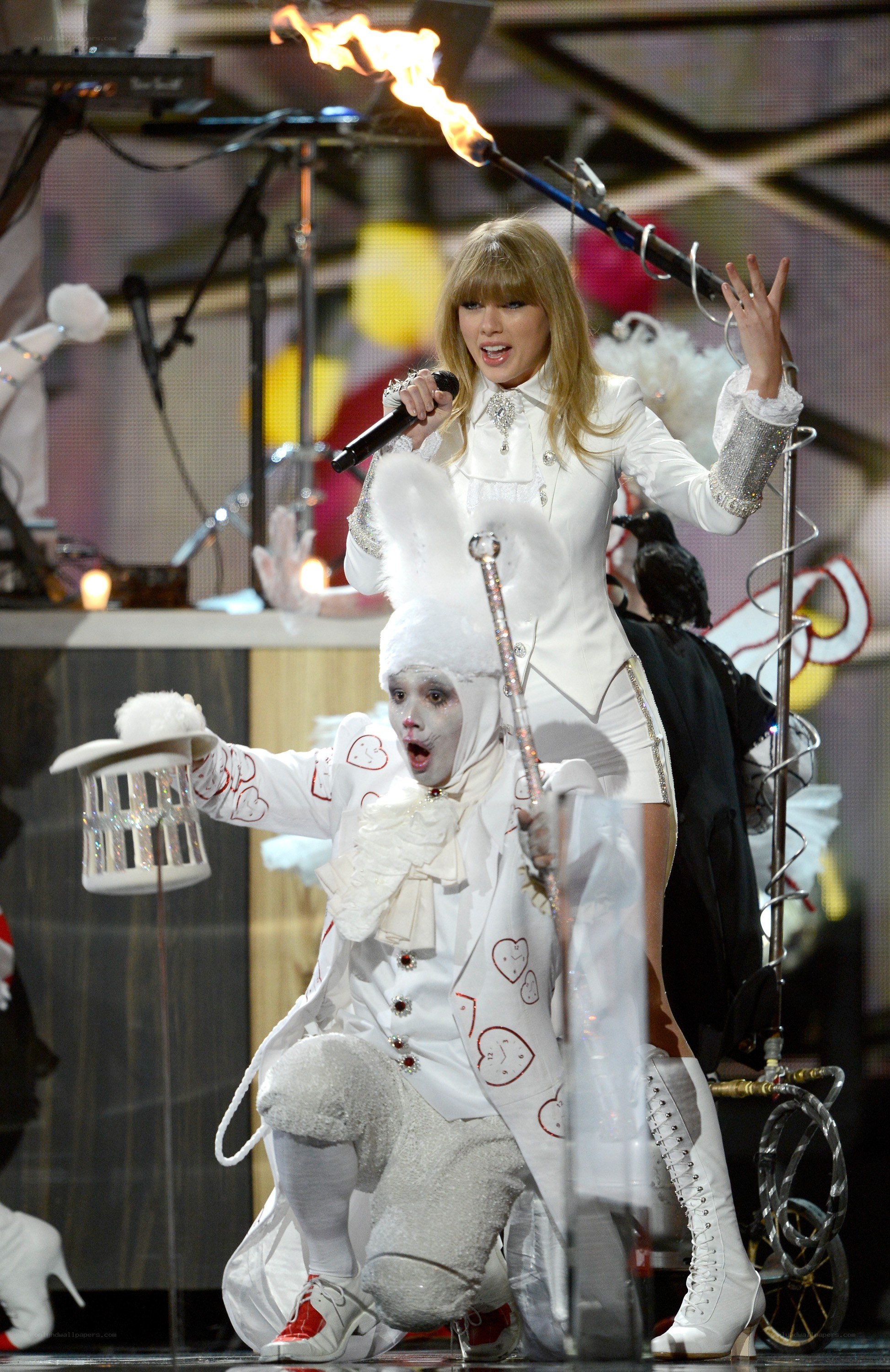 Taylor Swift performing on stage