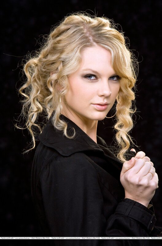 Taylor Swift portrait