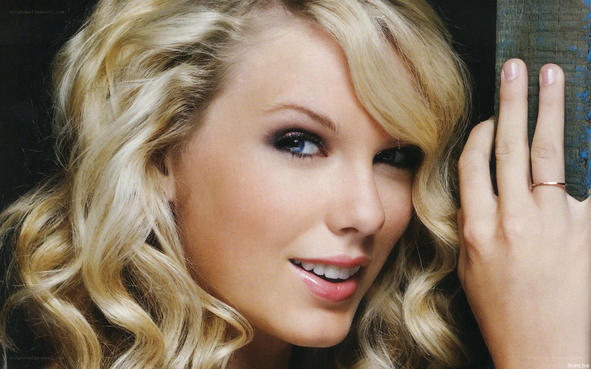 Taylor Swift portrait