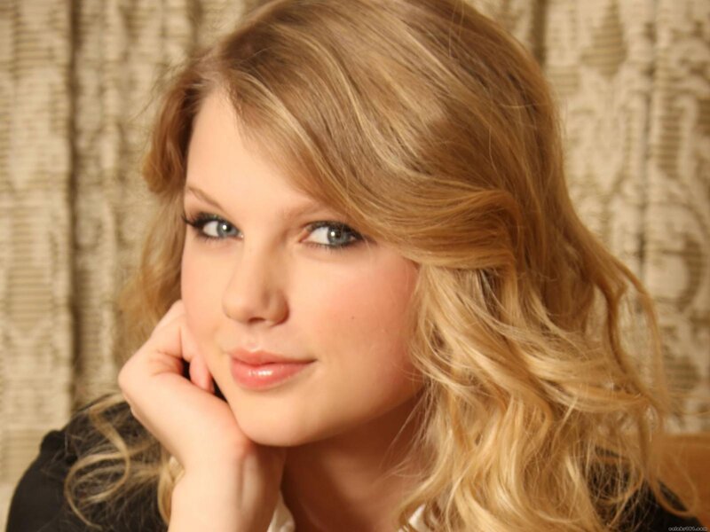 Taylor Swift portrait