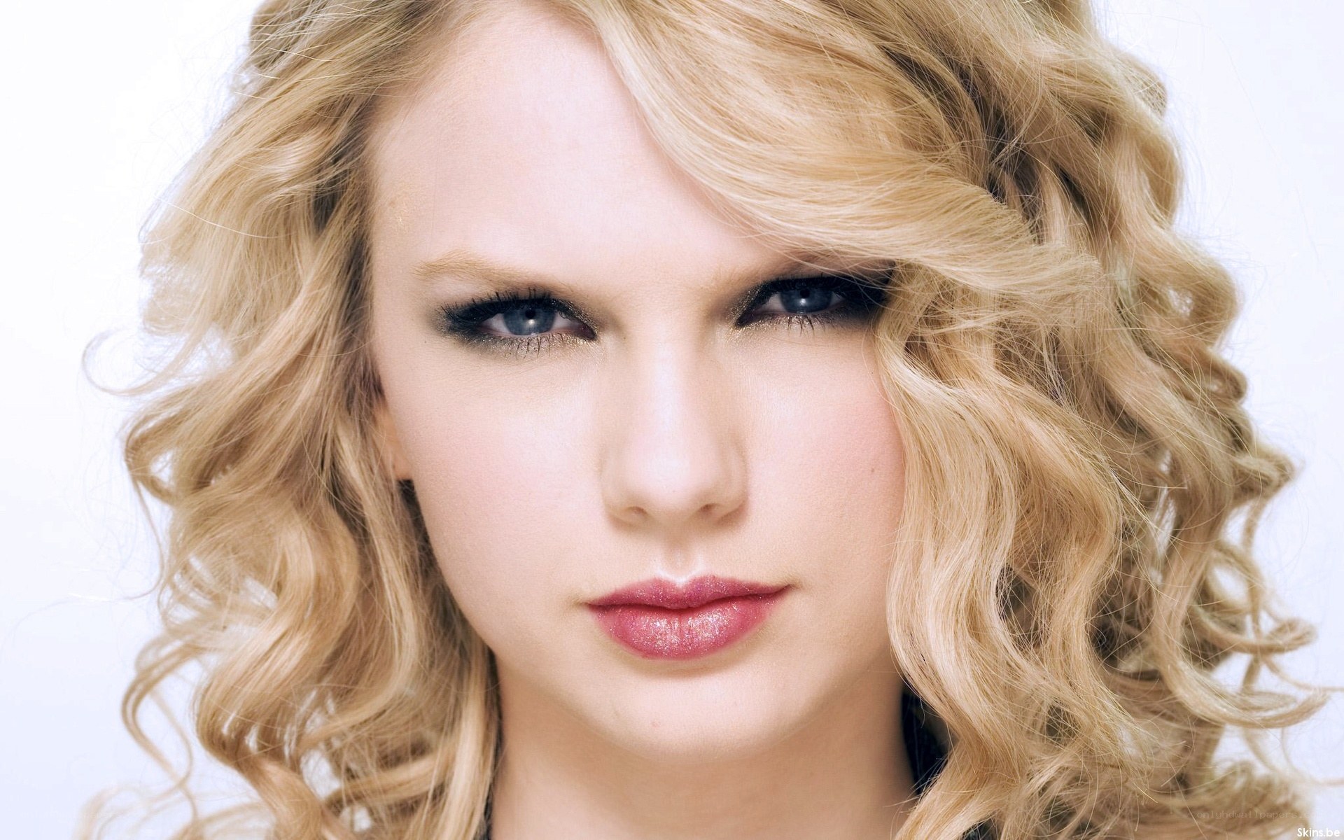 Taylor Swift portrait
