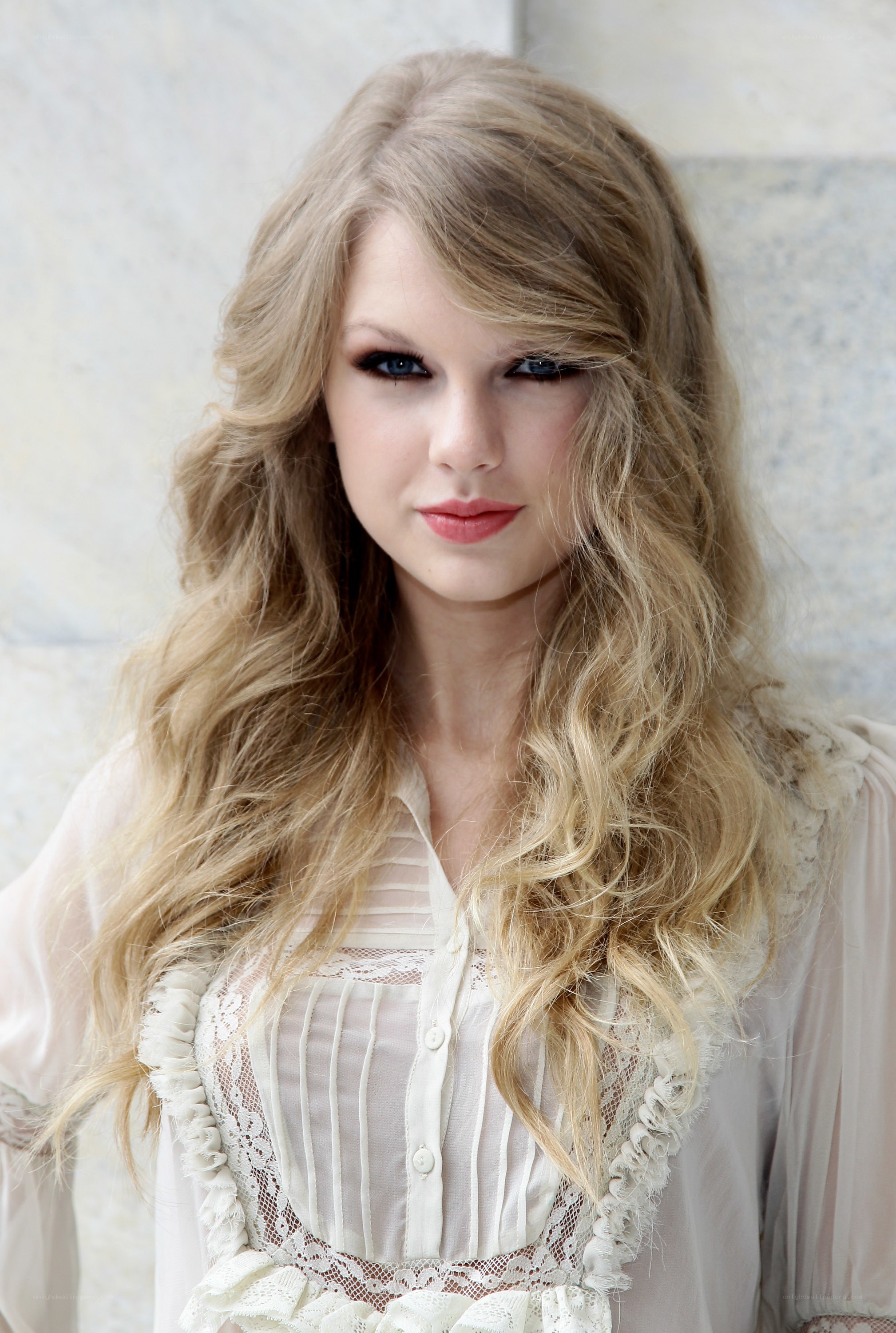 Taylor Swift portrait