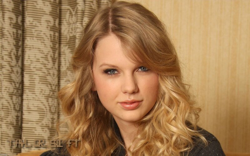 Taylor Swift portrait