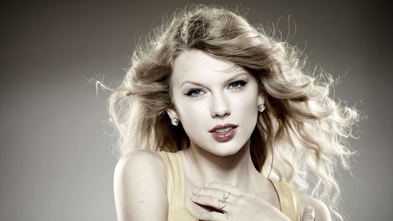 Taylor Swift portrait