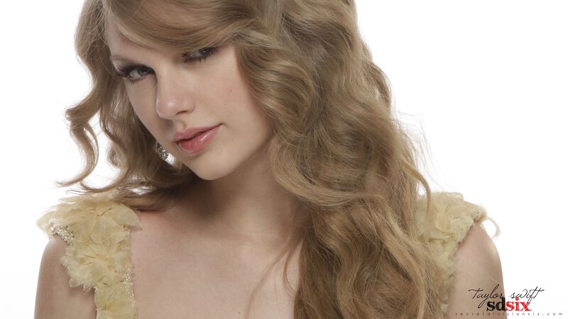 Taylor Swift portrait
