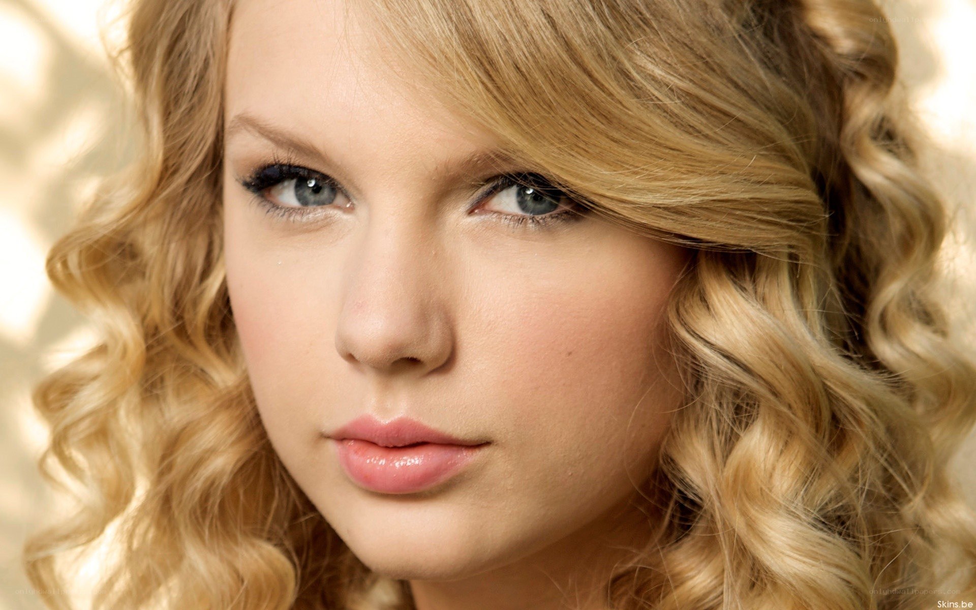 Taylor Swift portrait