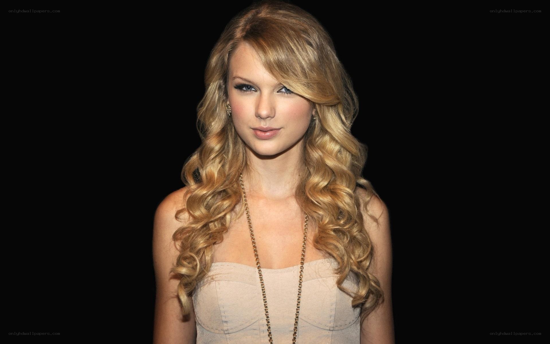 Taylor Swift portrait