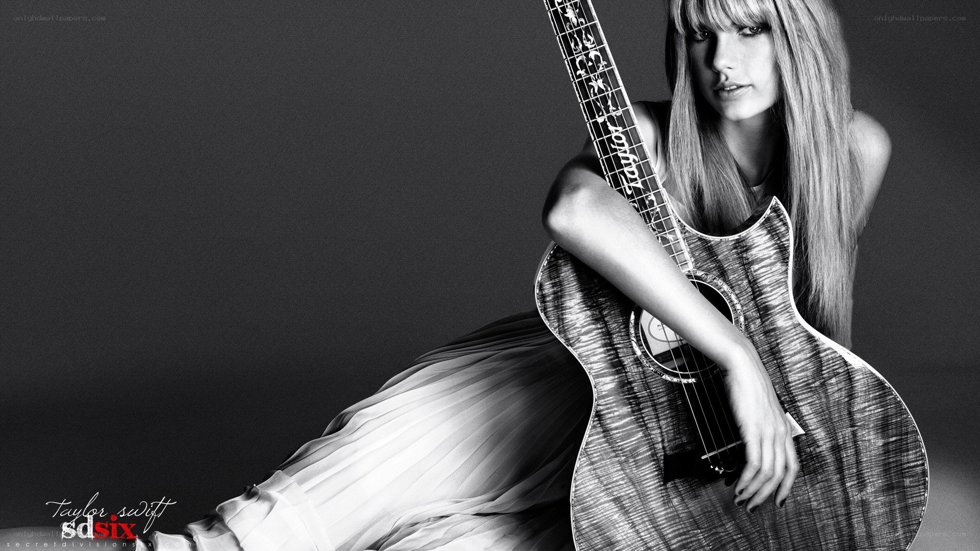 Taylor Swift with guitar
