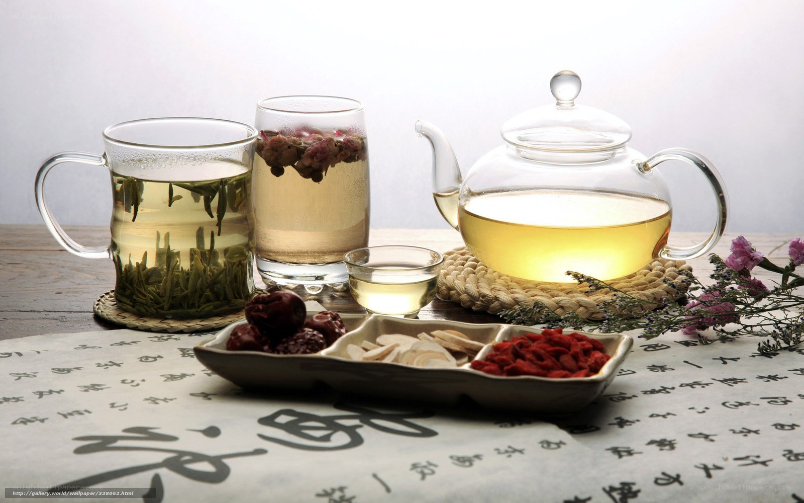 Tea and herbal ingredients