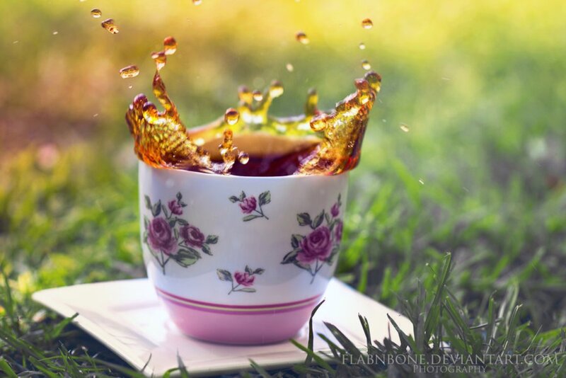 Tea Cup Splashing — Green