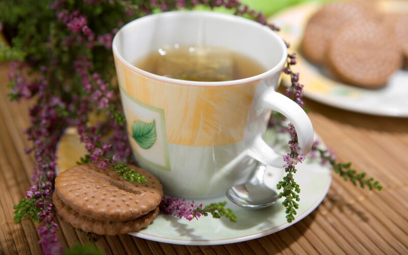 Tea Cup with Biscuits — White