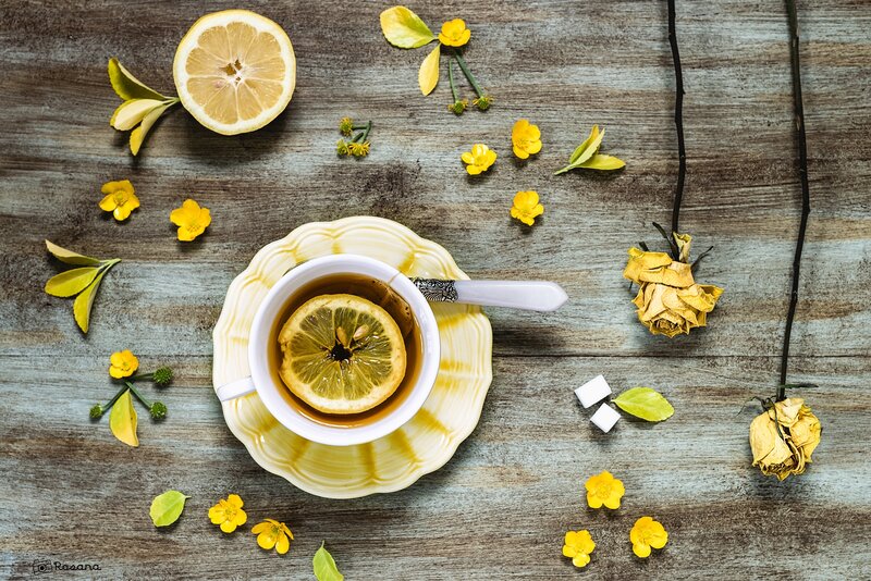 Tea Cup with Lemon Slice — Yellow