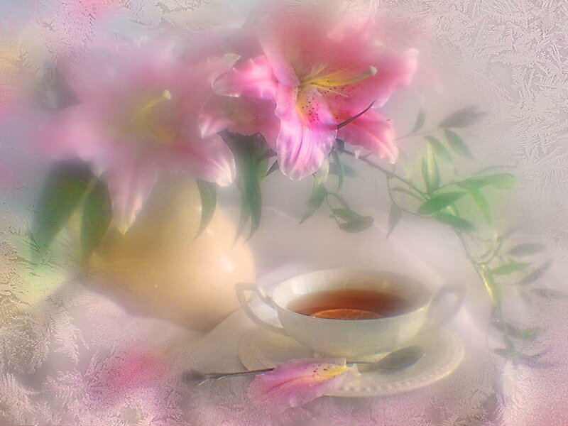 Tea Cup with Lilies