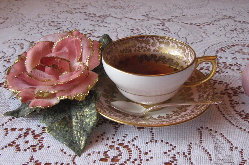 Tea Cup with Pink Rose