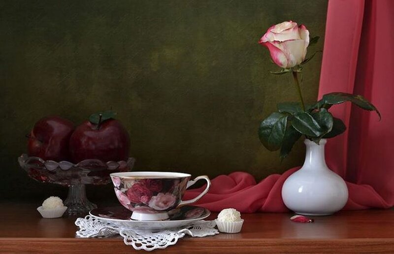 Tea Cup with Rose — Green