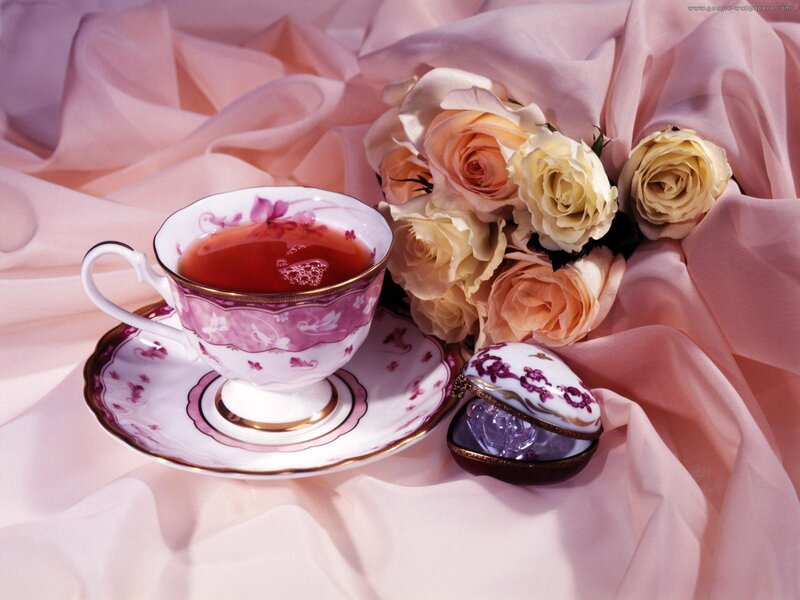Tea Cup with Roses — Pink, Serene