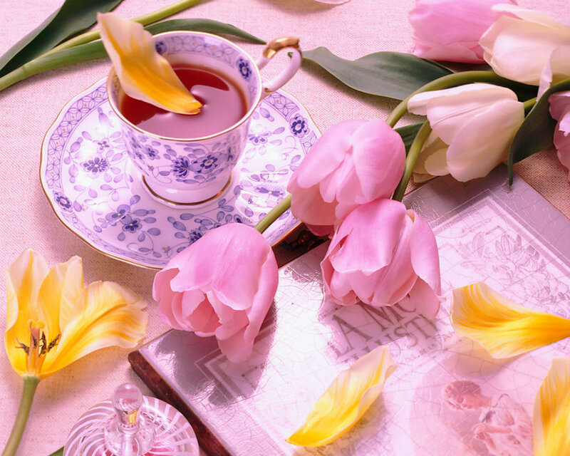 Tea Cup with Tulips — Pink, Serene