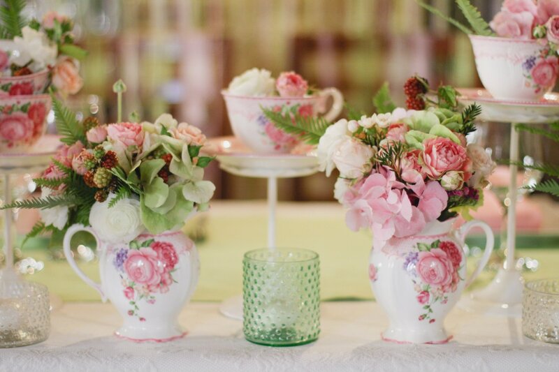 Tea Cups with Flowers — Pink, Elegant