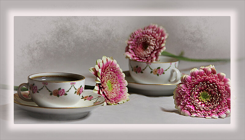 Tea Cups with Flowers — Pink