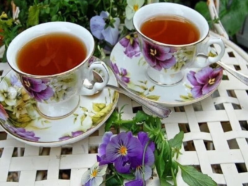 Tea Cups with Flowers — Purple, Serene