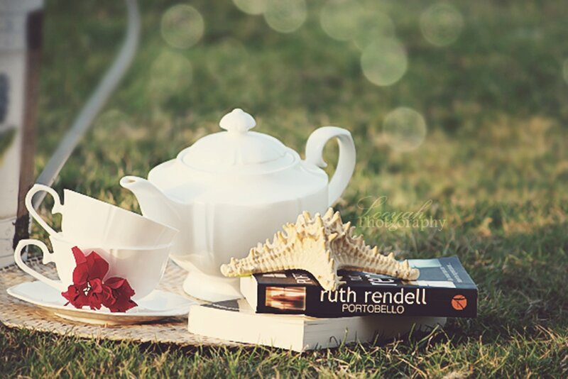 Tea Set on Grass — White