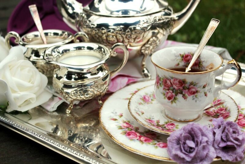 Tea Set on Silver Tray — White