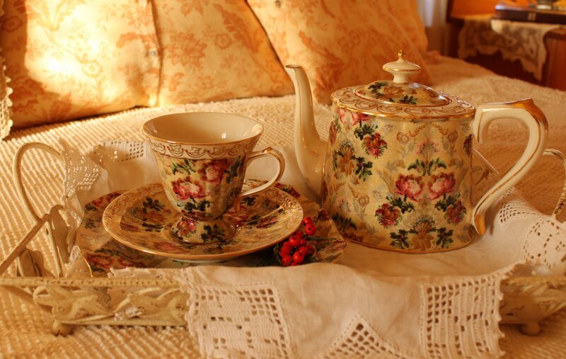 Tea Set on Tray — Cream