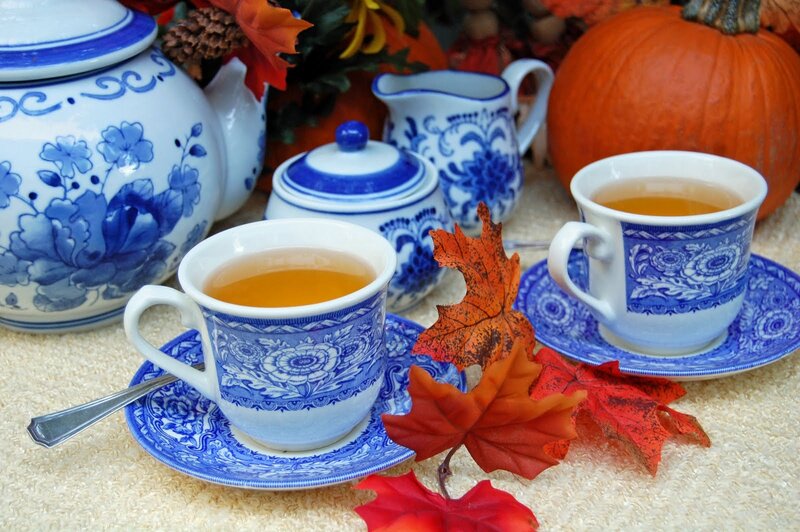 Tea Set with Autumn Leaves