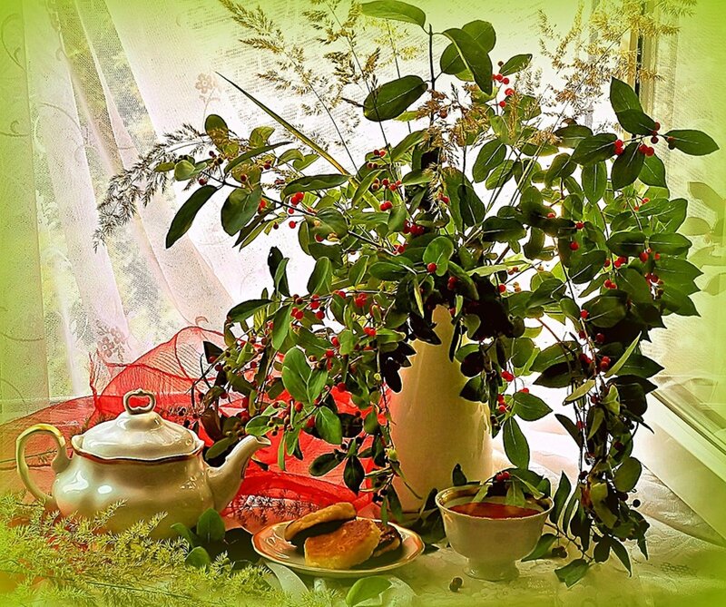 Tea Set with Berries — Green