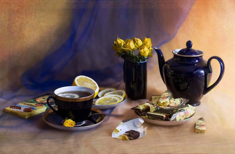 Tea Set with Candies — Blue