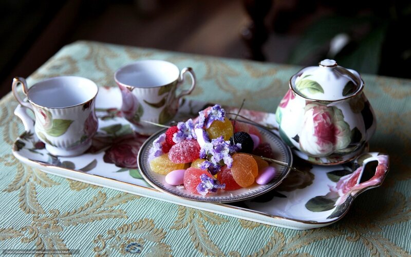 Tea Set with Candies — White, Serene