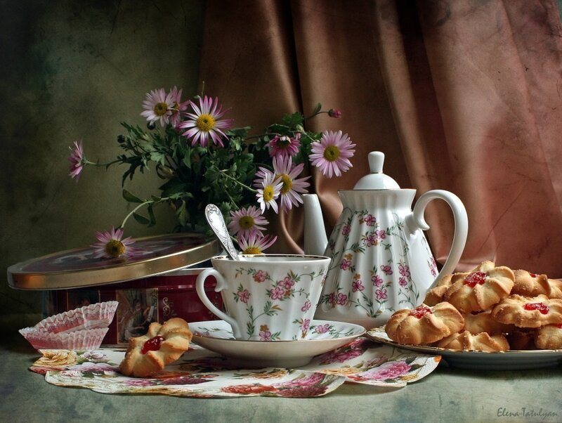 Tea Set with Cookies