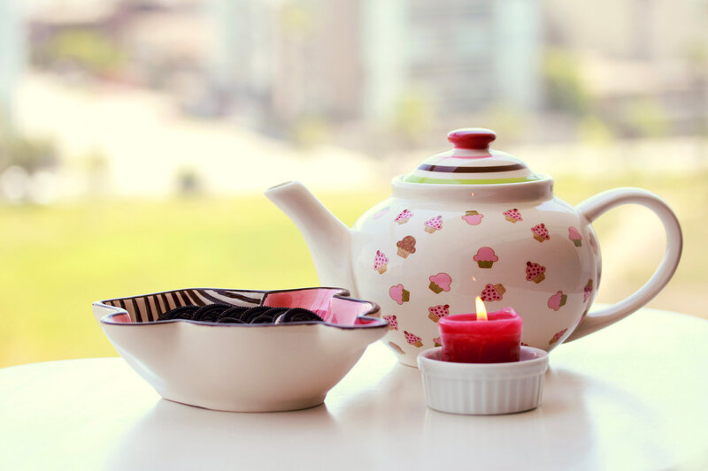 Tea Set with Cookies — White, Calm